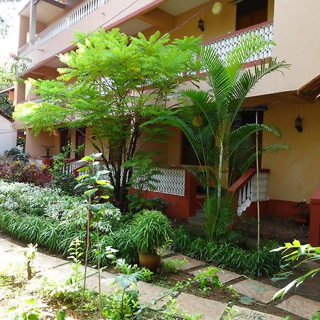 Pinto Guest House Candolim Exterior photo