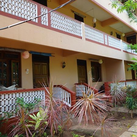 Pinto Guest House Candolim Exterior photo