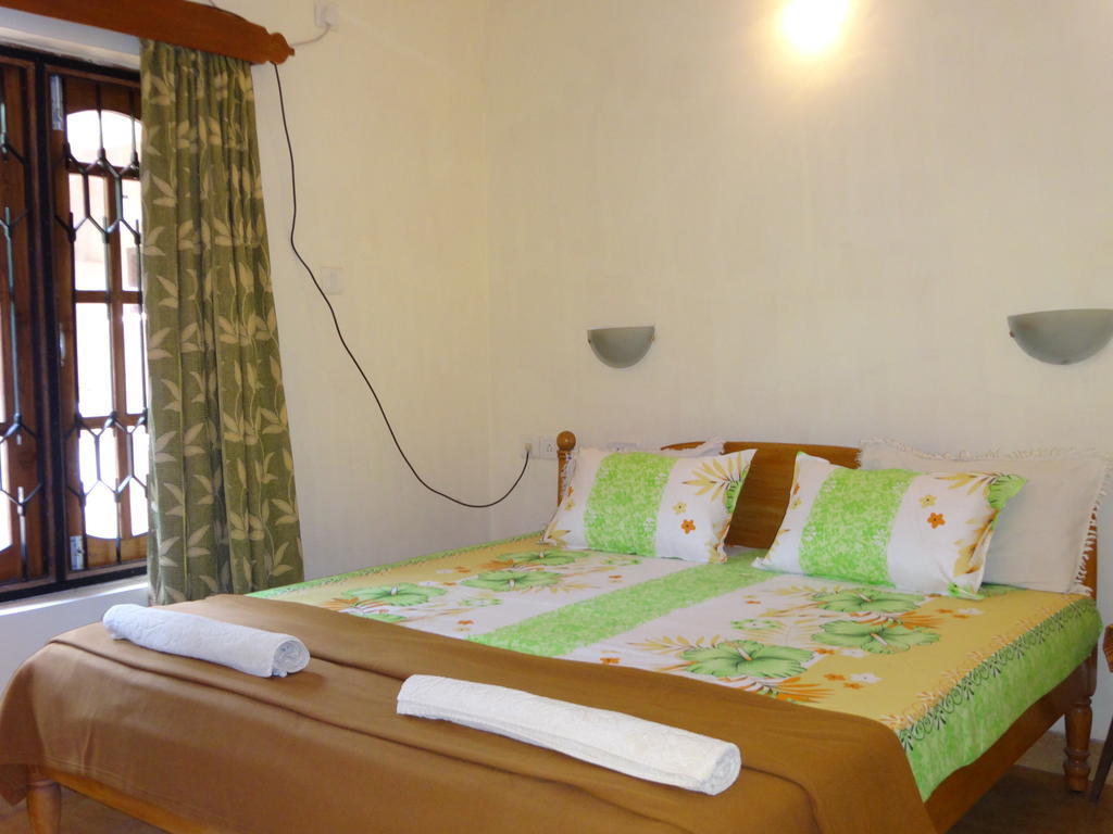 Pinto Guest House Candolim Room photo