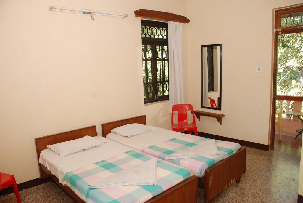 Pinto Guest House Candolim Room photo
