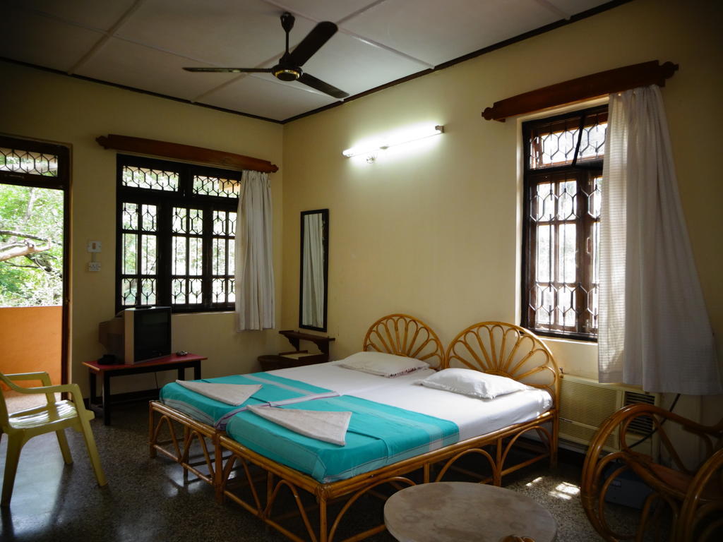 Pinto Guest House Candolim Room photo